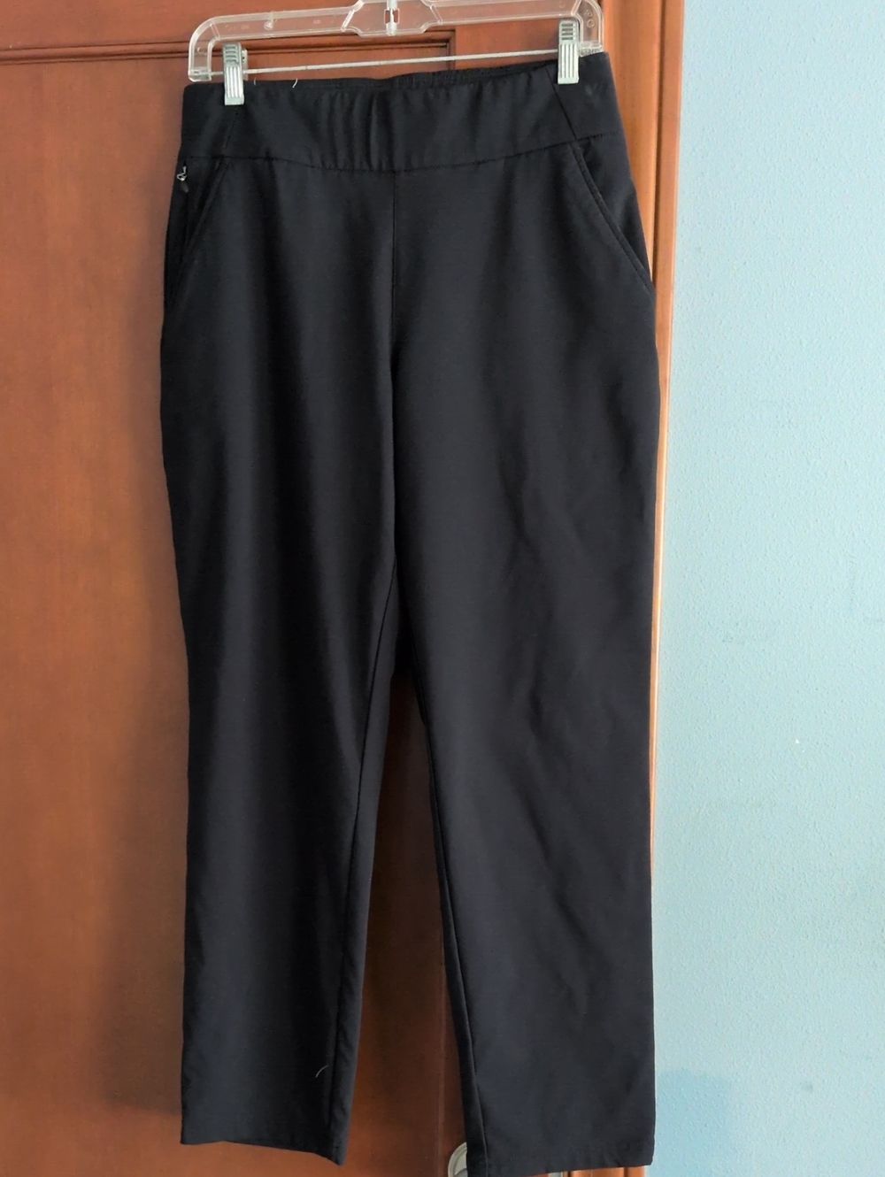 WORN TWICE Columbia Women’s Black Pull-On Stretch Pants